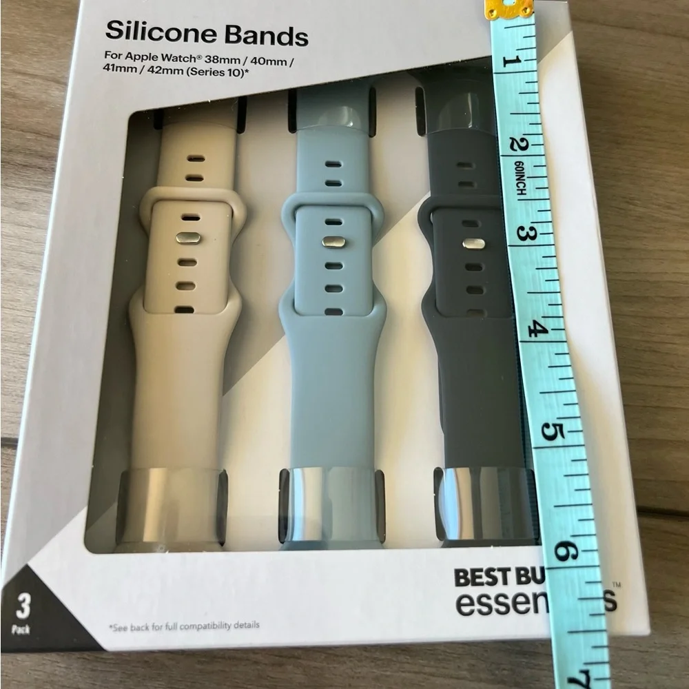 BEST BUY ESSENTIALS | NIB Apple Watch Silicone Bands